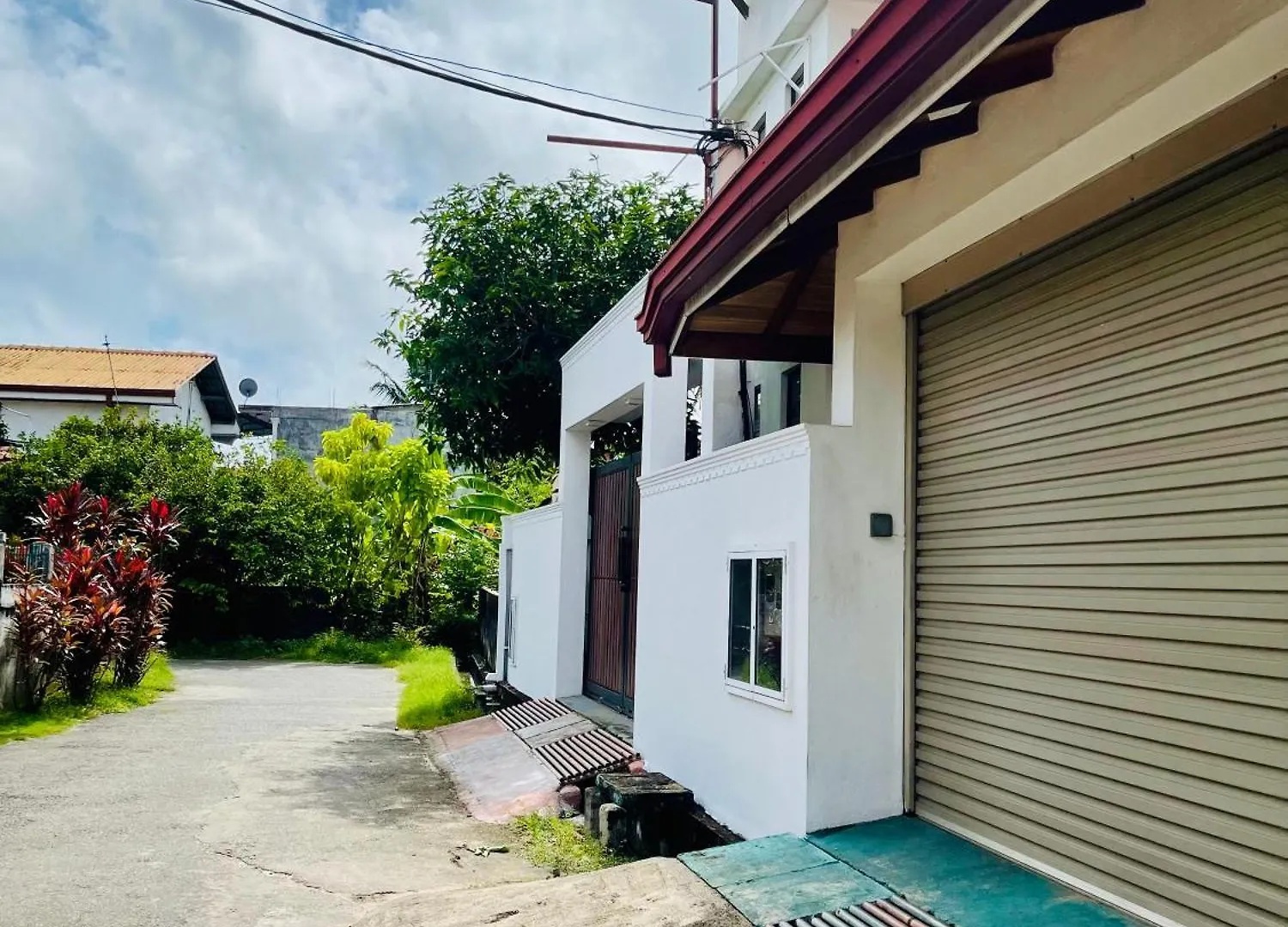 Sand & Surf Guest House Негомбо 0*,  Шри-Ланка