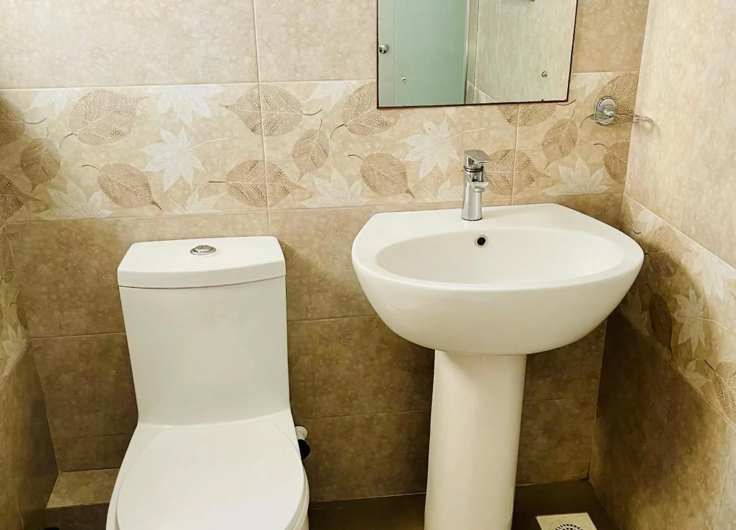Sand & Surf Guest House Негомбо Шри-Ланка