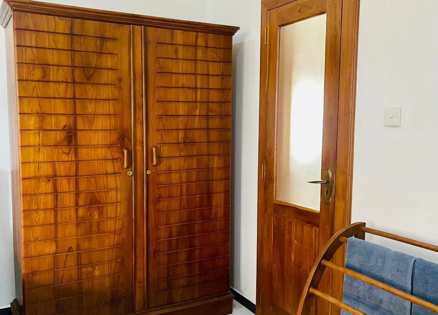 Sand & Surf Guest House Негомбо 0*,